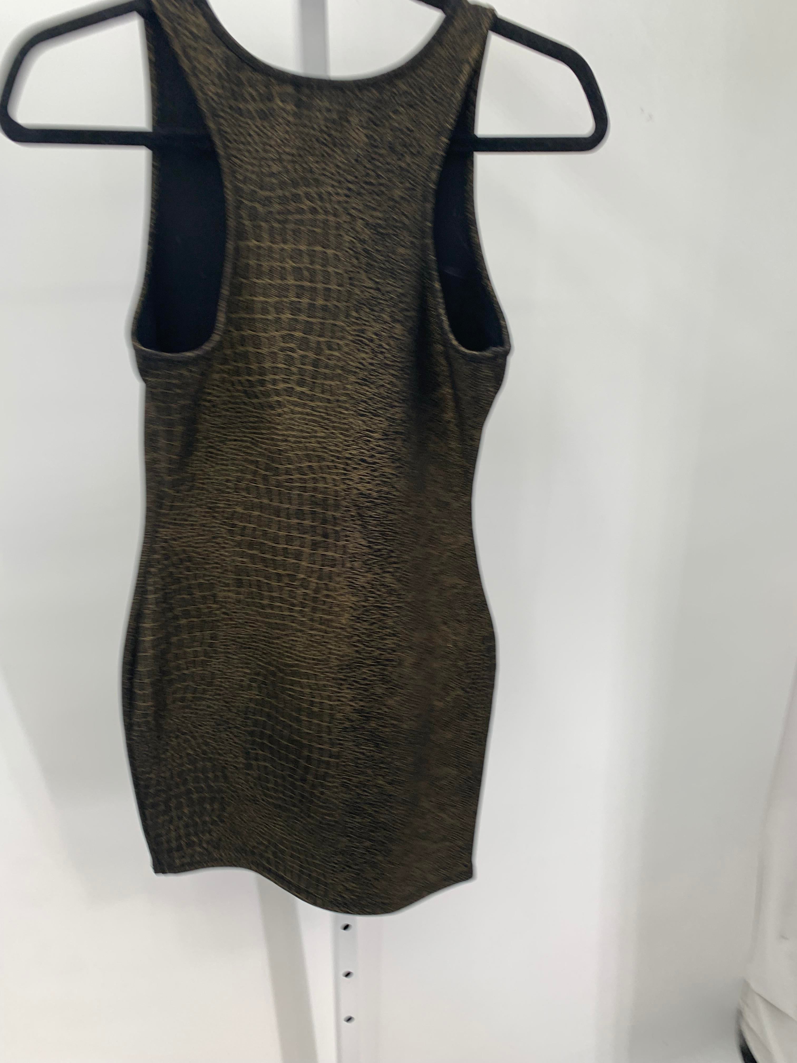 Material Girl Size Medium Juniors Sleeveless Dress