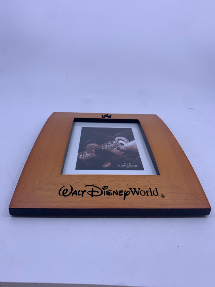 WOOD WALT DISNEY WORLD FRAME.
