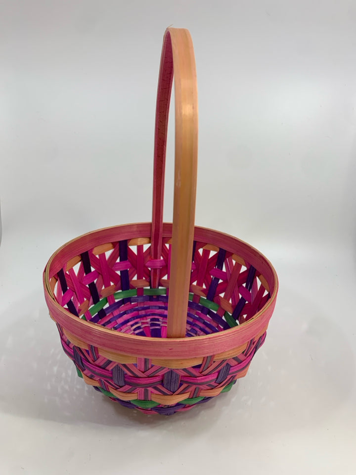 COLORFUL PINK & GREEN WICKER BASKET W/HANDLE.