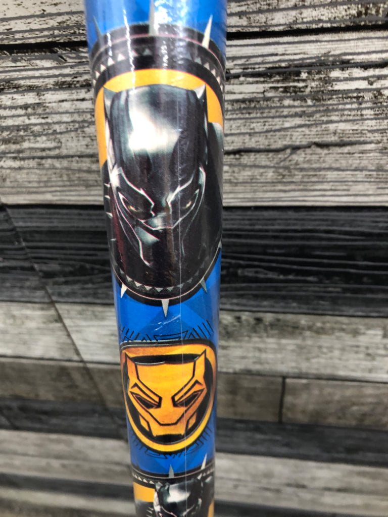 NIP BLACK PANTHER WRAPPING PAPER.