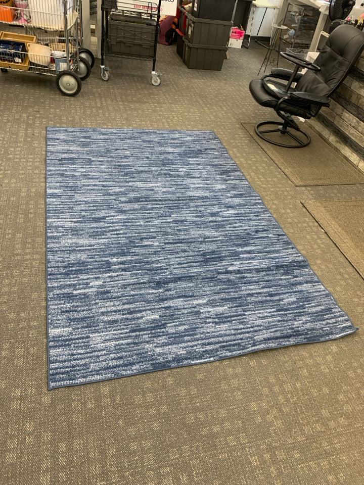 NAVY BLUE INDOOR/OUTDOOR RUG.