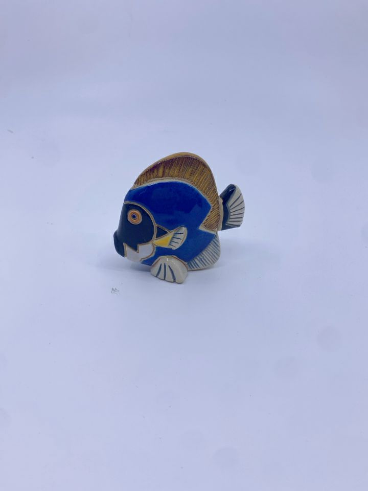 VTG RINCONADA CARVED CLAY BLUE/YELLOW FISH.