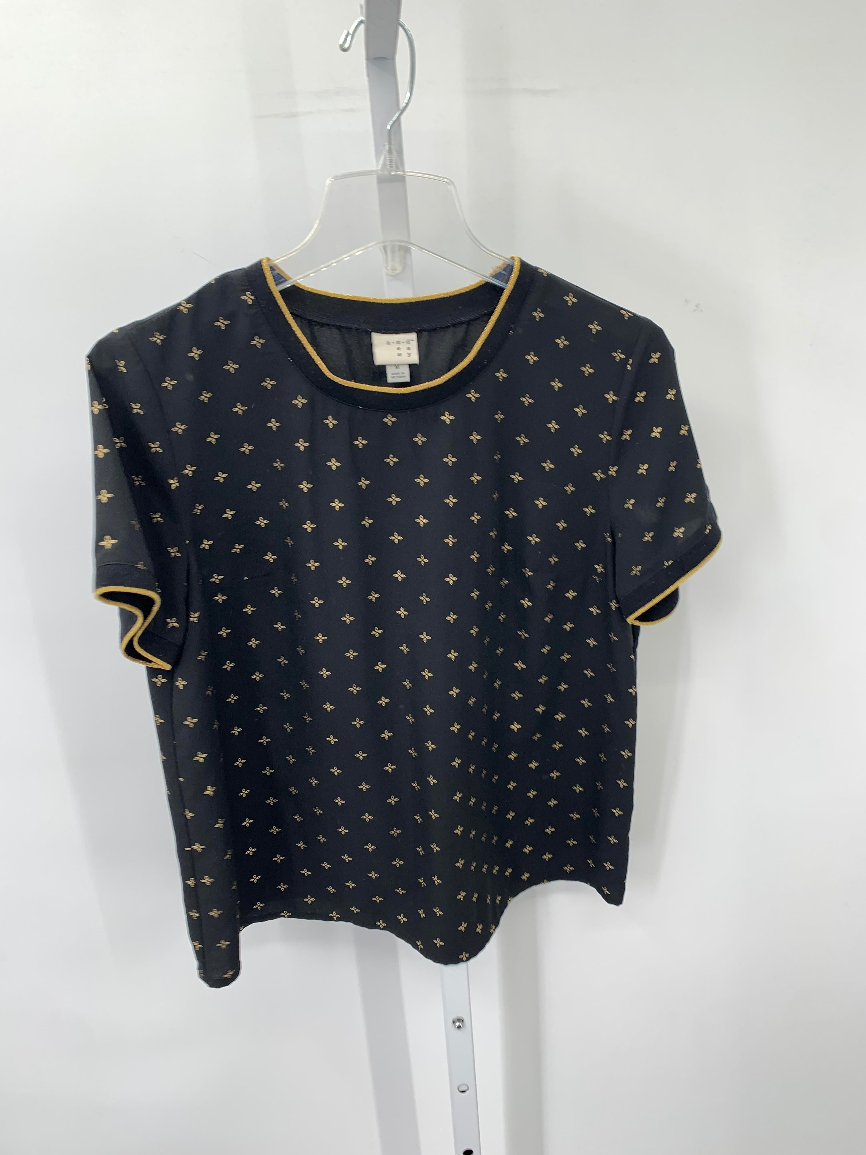 A New Day Size Medium Misses Short Sleeve Shirt