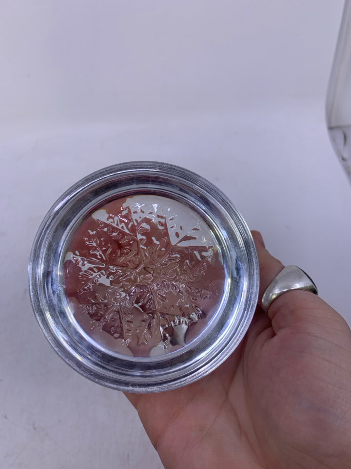 CLEAR GLASS W/ SNOWFLAKE.