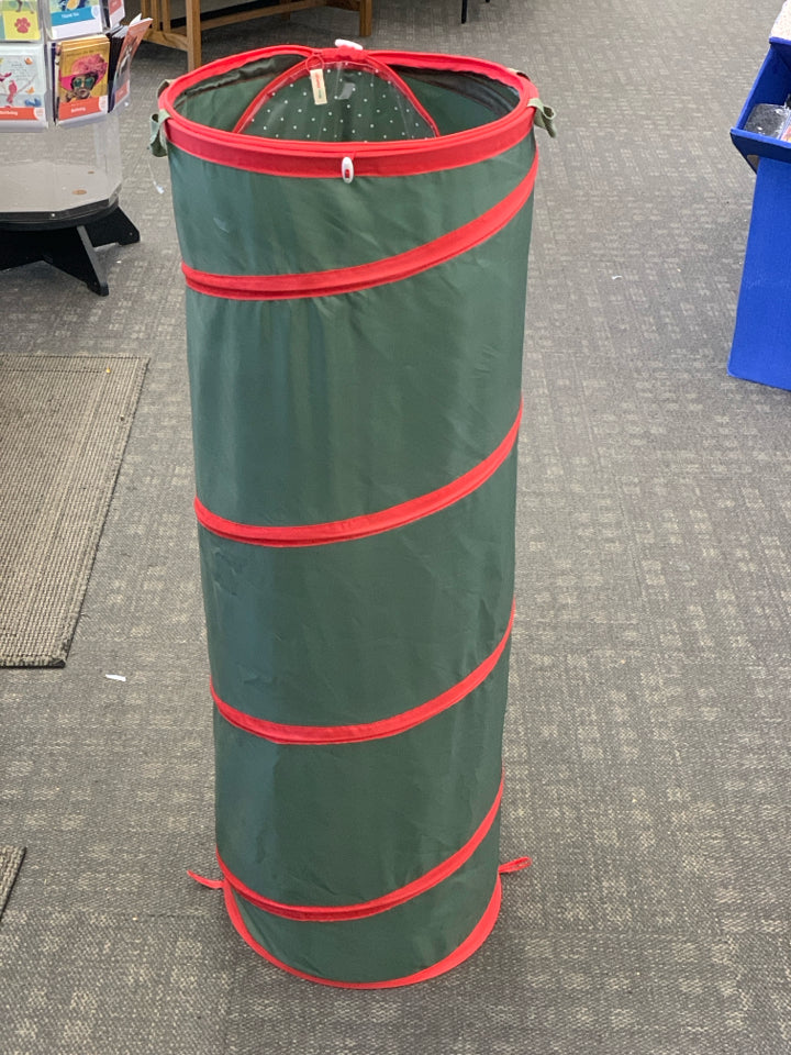REAL SIMPLE COLLAPSIBLE WRAPPING PAPER STORAGE.
