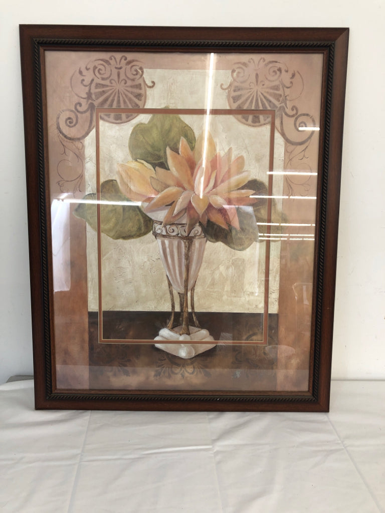 LARGE FLORAL IN VASE WALL HANGING.