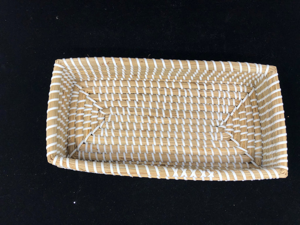 SHALLOW WOVEN RECTANGLE TRAY - WHITE WOVEN DESIGN.