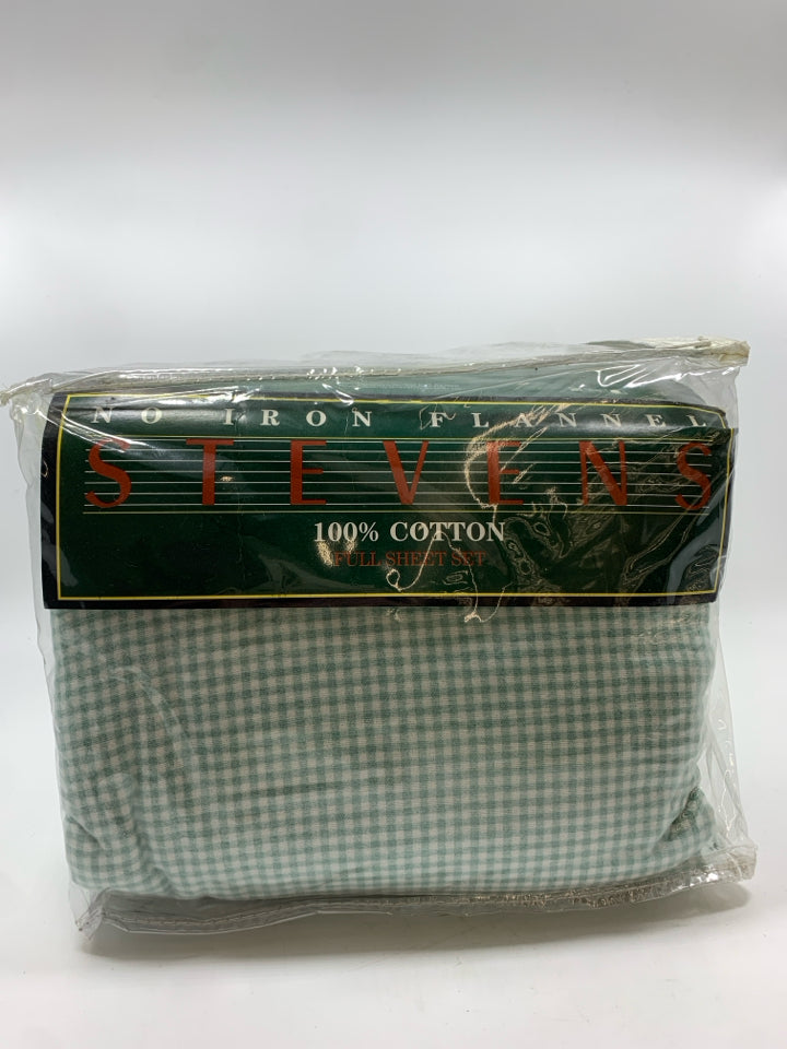 NIP FLANNEL SHEET SET.