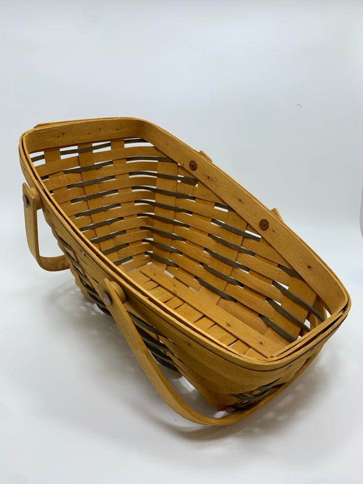 1999 SLANTED BASKET W/2 HANDLES.