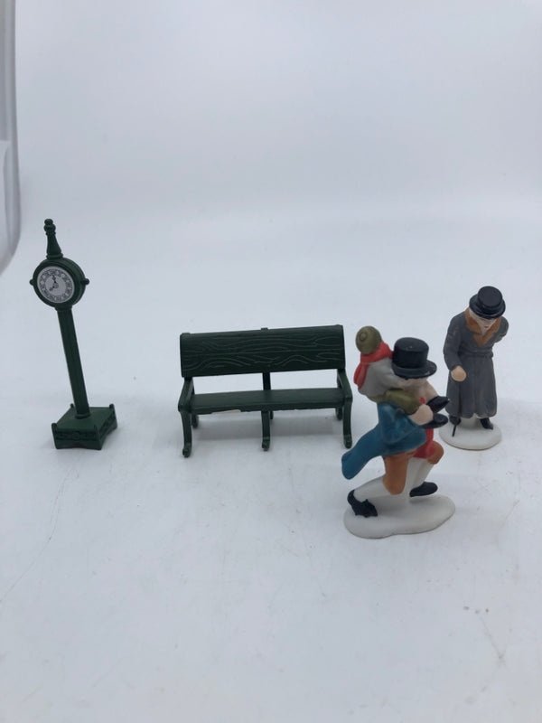 4PC DEPT 56 CAROLERS W BENCH.