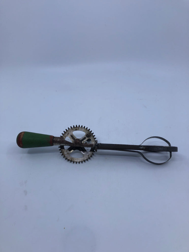 VTG HAND MIXER/ EGG BEATER.