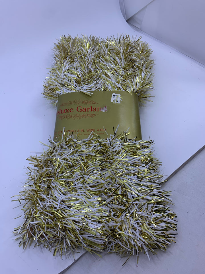 NIP GOLD/WHITE GARLAND.