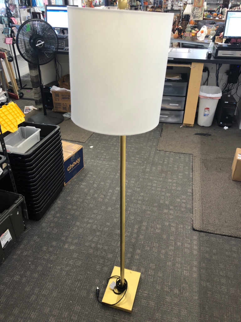 TALL GOLD FLOOR LAMP WHITE SHADE.