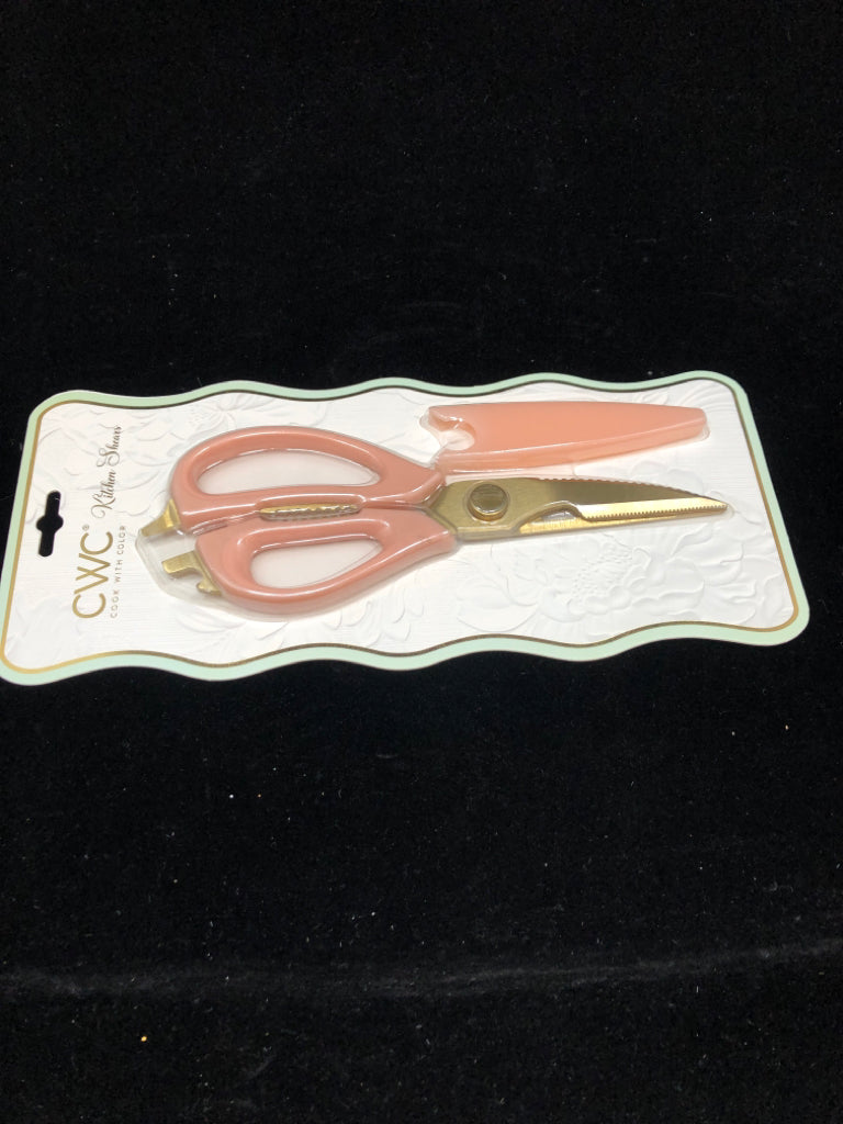 NIP KITCHEN SHEARS.