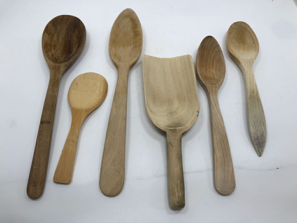 6 ASSORTED WOOD MIXING SPOONS.