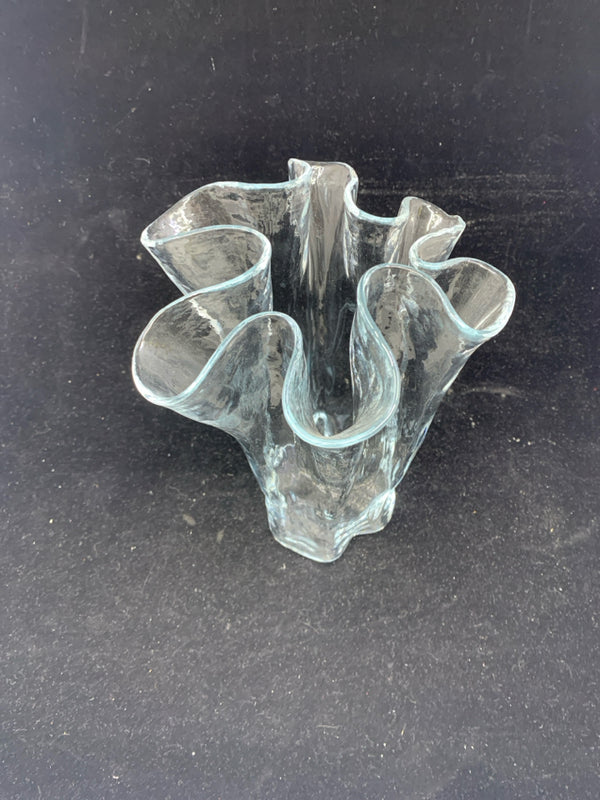 WAVY EDGE VASE.