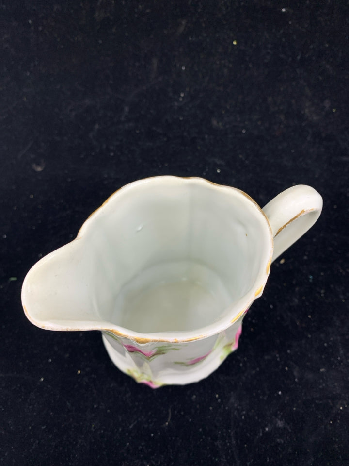 VTG FLORAL PITCHER.