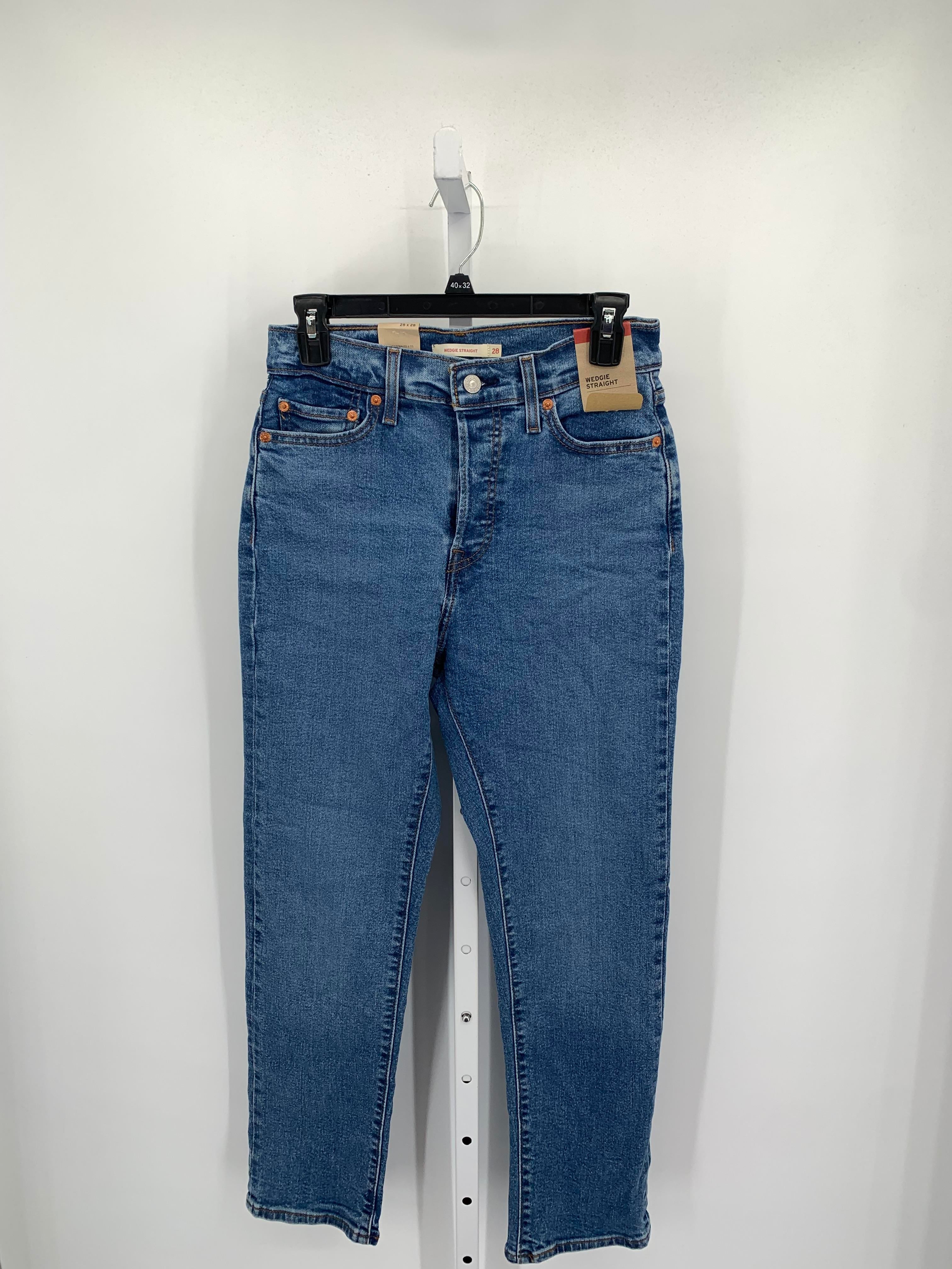 Levis Size 6 Misses Jeans