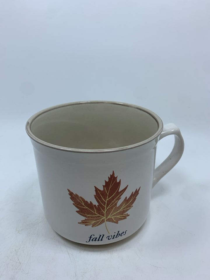 FALL VIBES MUG.