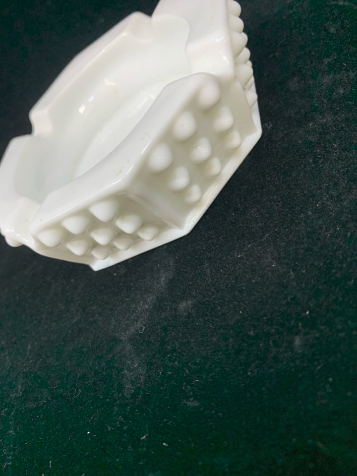 VTG MILK GLASS HOBNAIL ASHTRAY.