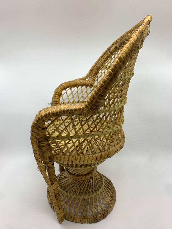 RATTAN WICKER DOLL CHAIR.