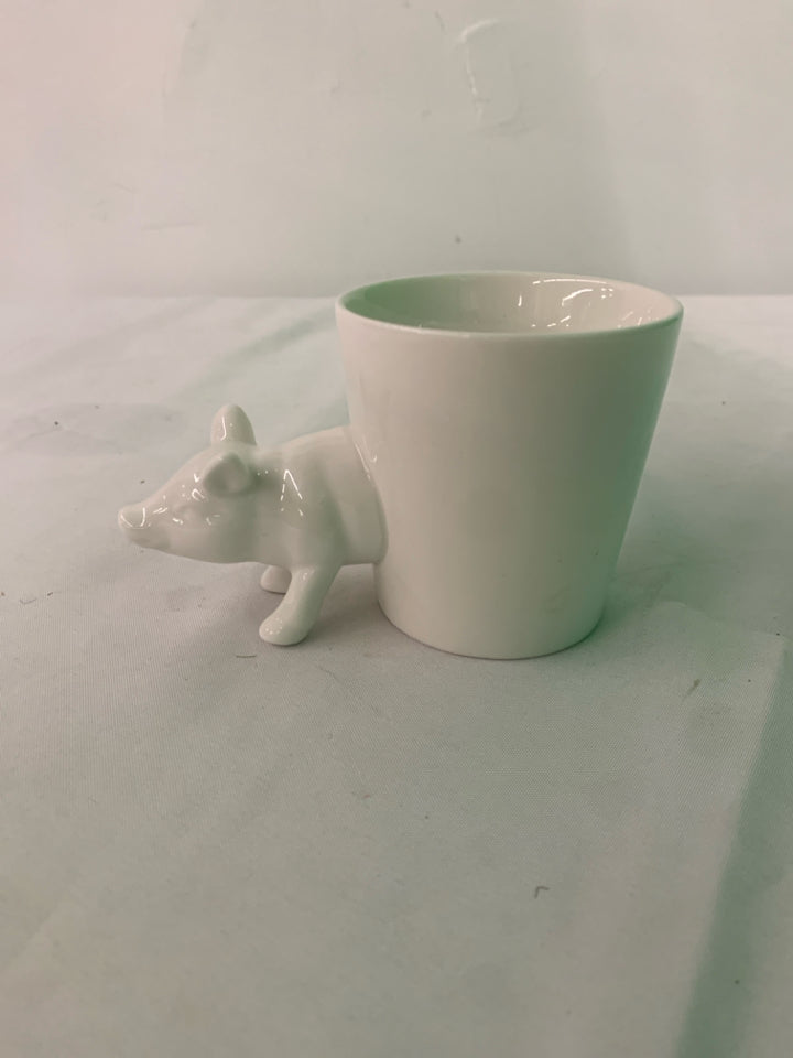 WHITE PIG PLANTER.