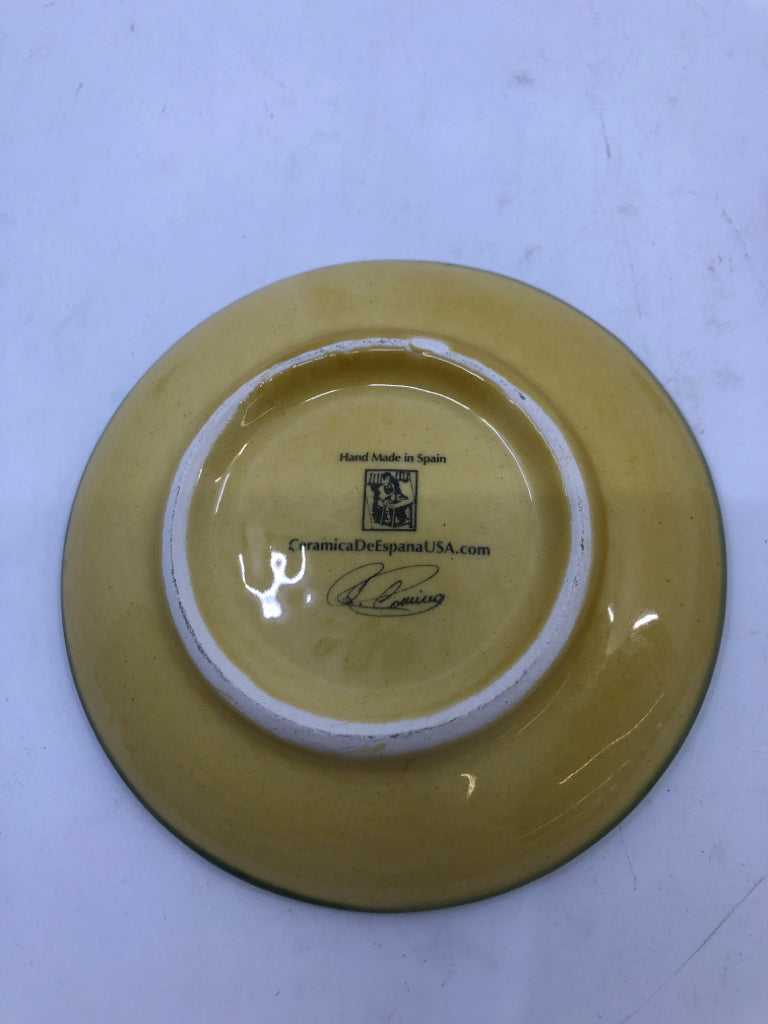 GREEN AND YELLOW GARLIC GRINDER W BRUSH.