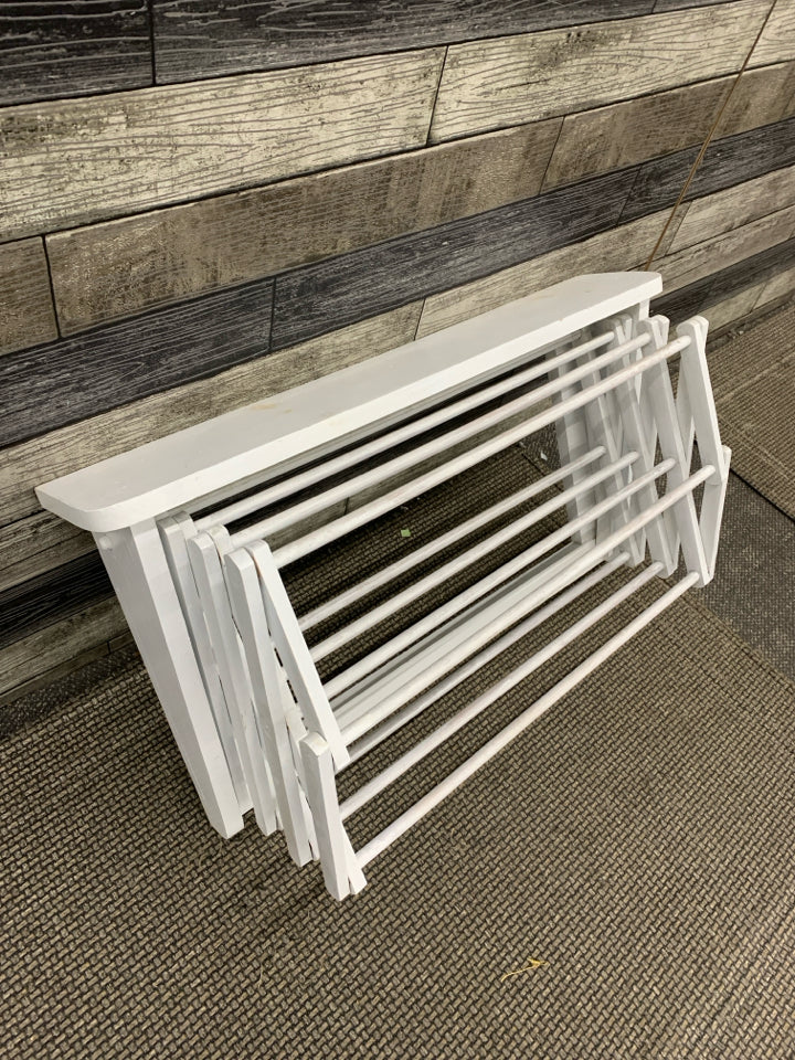 WALL MOUNT WOOD ACCORDION DRYING RACK W/SHELF.
