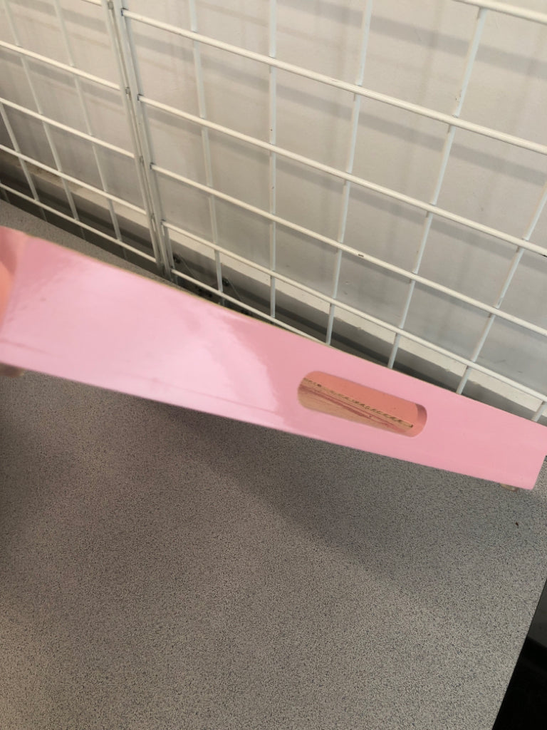 PINK CAKE-PRINT TRAY W/HANDLES.