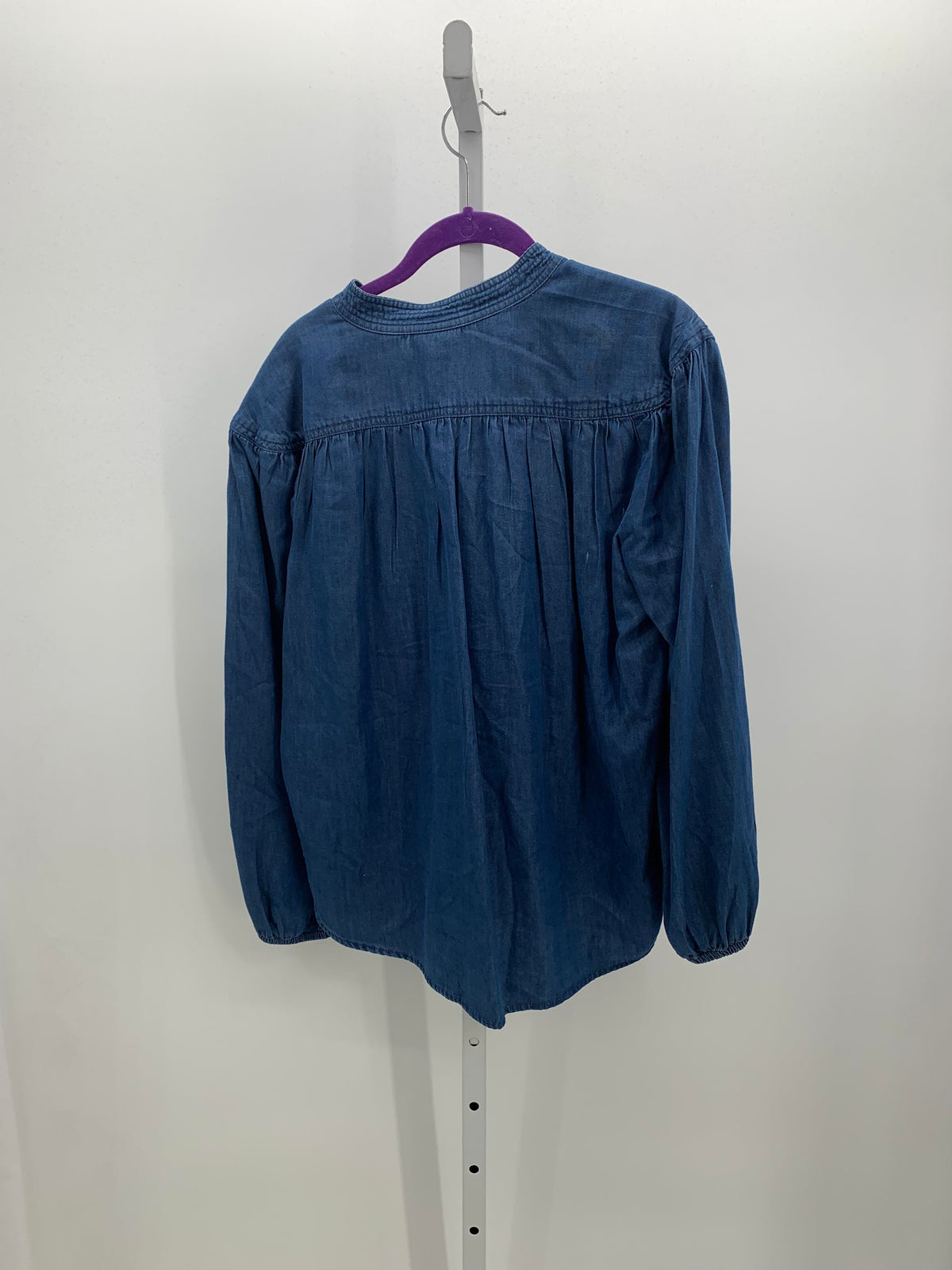 A.N.A. Size Medium Misses Long Sleeve Shirt