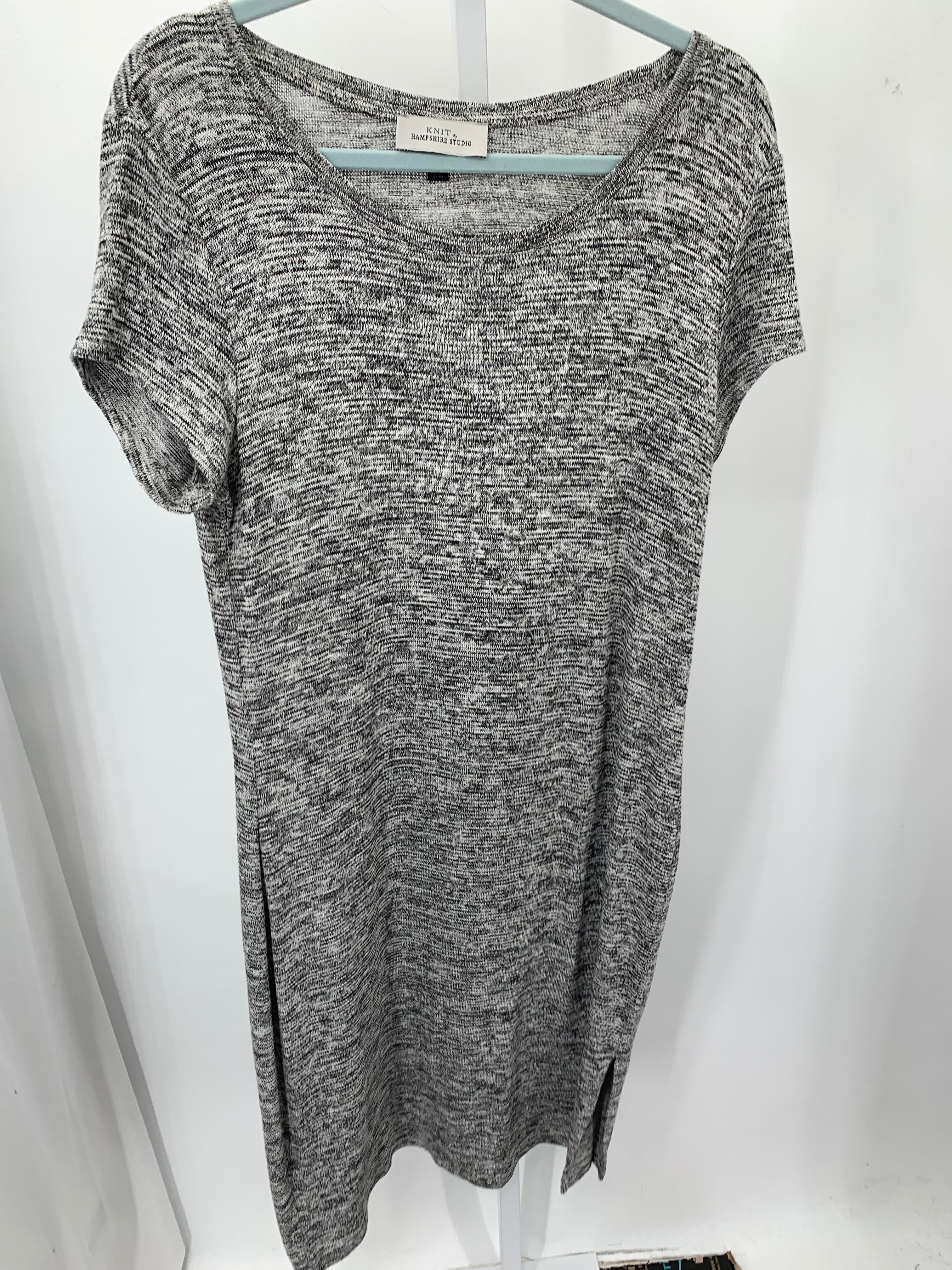 Size Large Misses Short Sleeve Dress