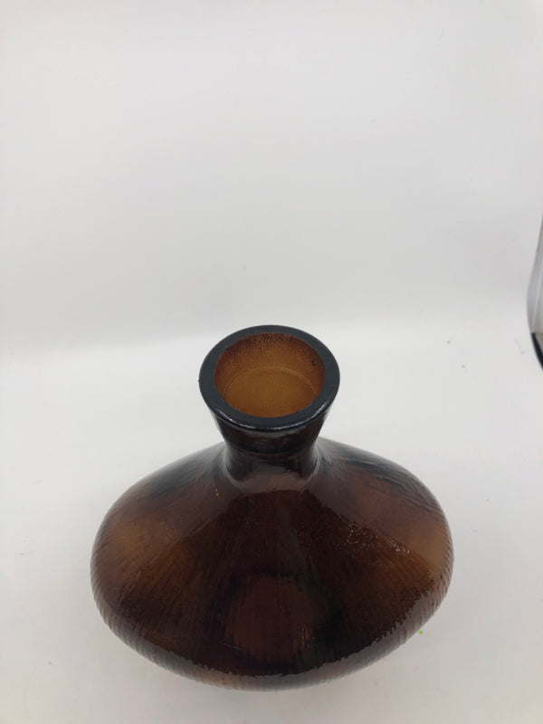 WIDE BASE BROWN TEXTURED GLASS VASE W NARROW NECK.