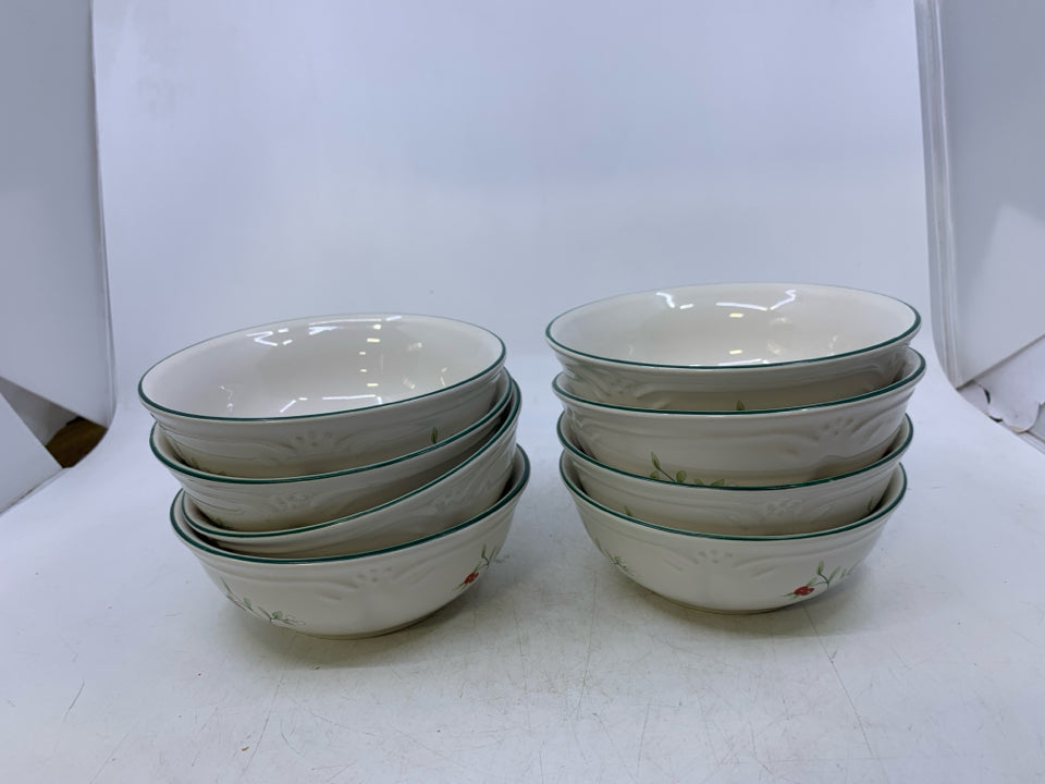 8 WINTERBERRY PFALTGRAFF CEREAL BOWLS.