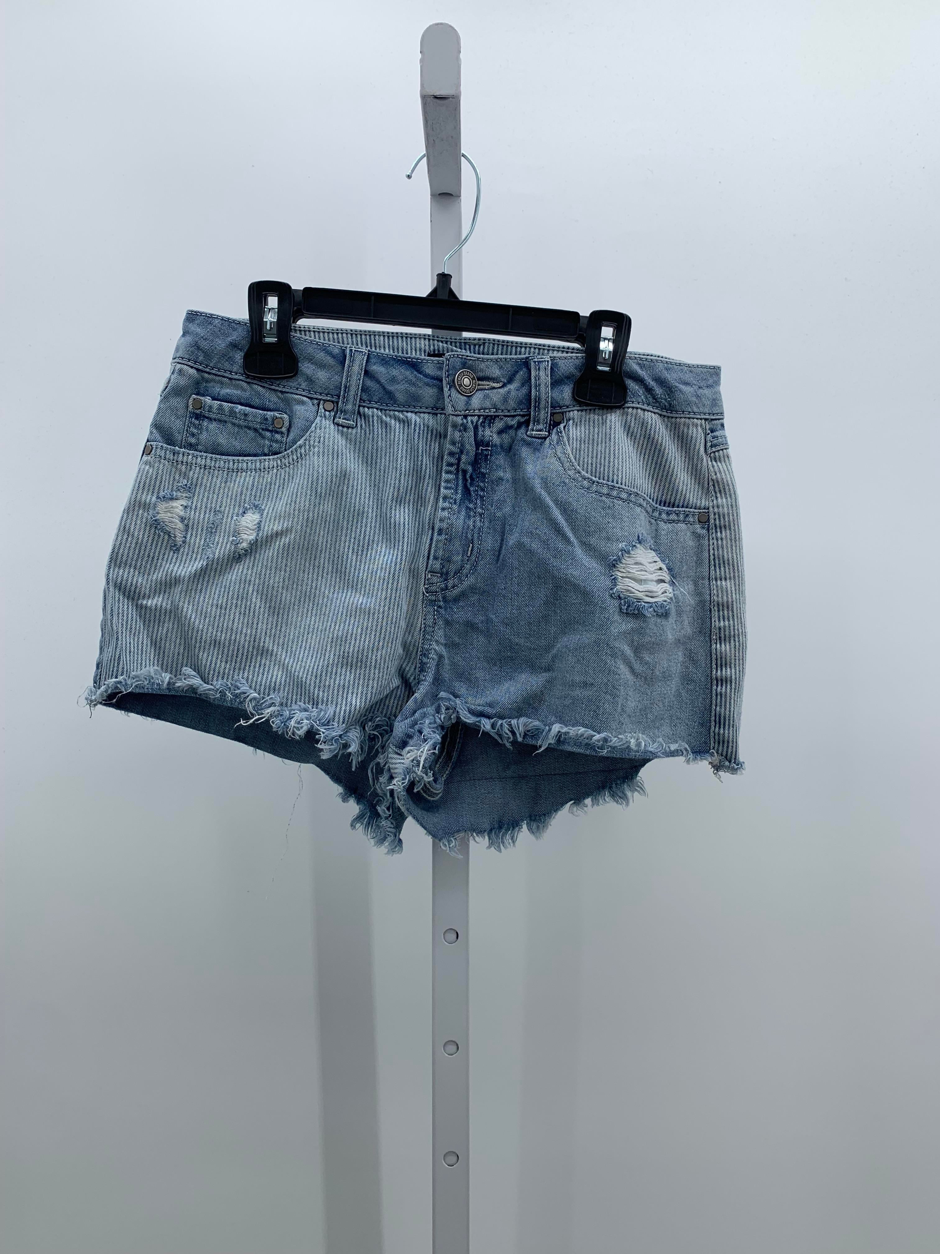 Size 7 Juniors Shorts