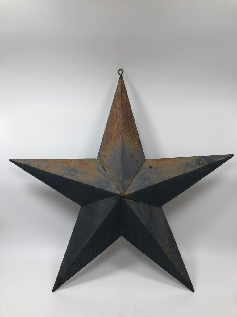 RUSTIC BLUE METAL STAR.