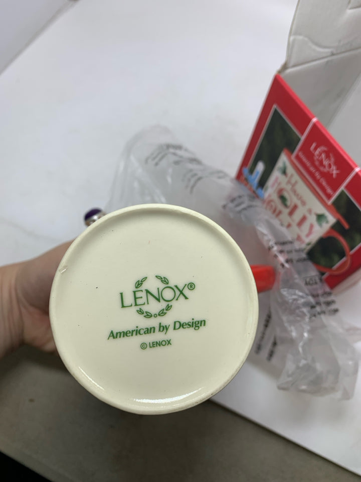 NIB HAVE A HOLLY JOLLY CHRISTMAS HEAT CHANGING TRAVEL MUG.