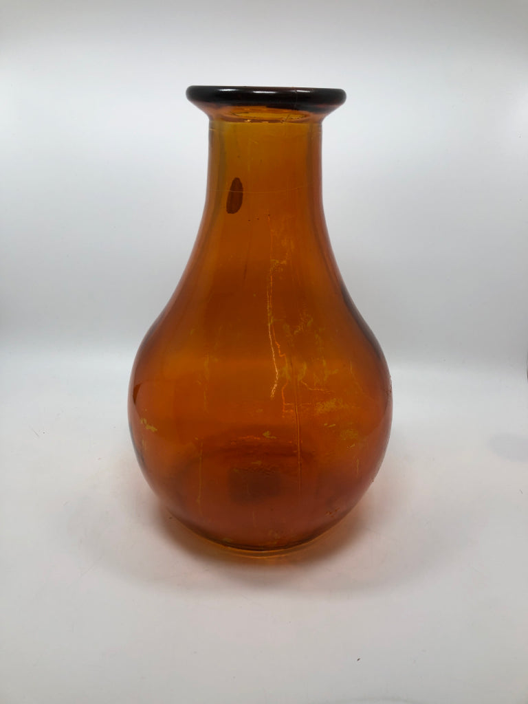 RECYCLED ORANGE GLASS VASE MADE IN SPAIN.