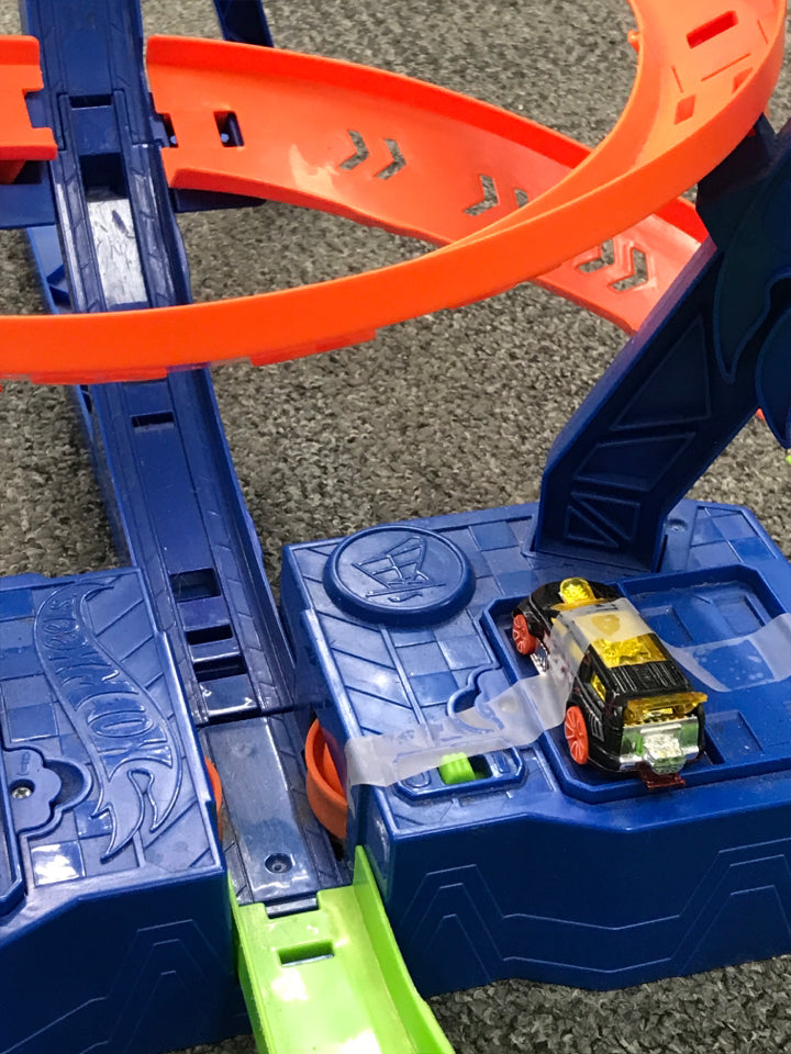 Hot Wheels Action Spiral Speed Crash Track Set with Motorized Booster & Toy Car