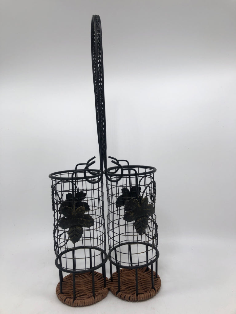 BLACK WIRE DOUBLE BOTTLE BASKET W/WOVEN BOTTOM.
