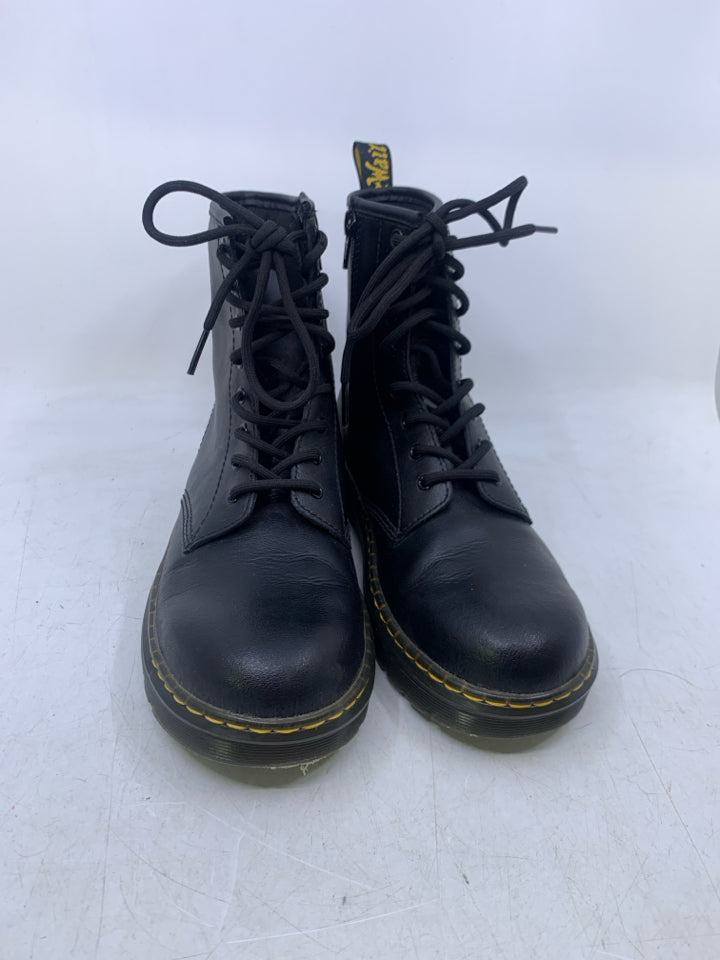 Dr. Martens Size 5 6 Unisex Boots