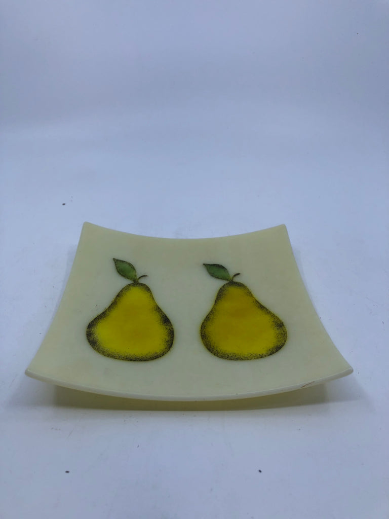 PEAR GLASS CANDLE PLATE.