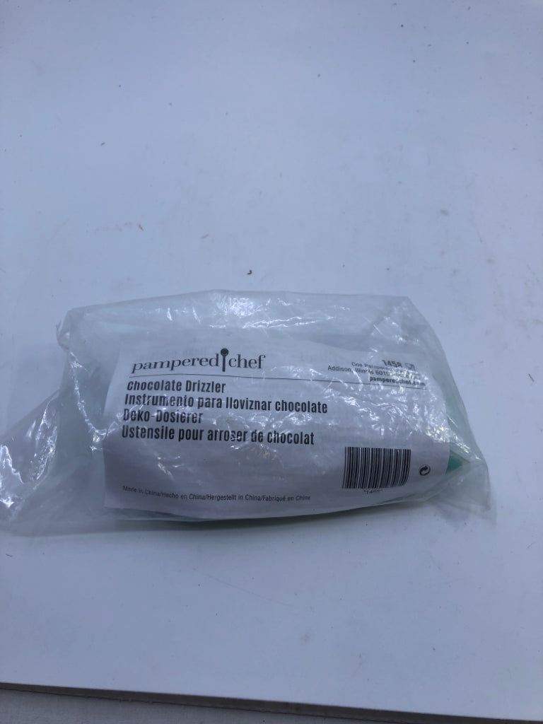 NIP PAMPERED CHEF CHOCOLATE DRIZZLER.