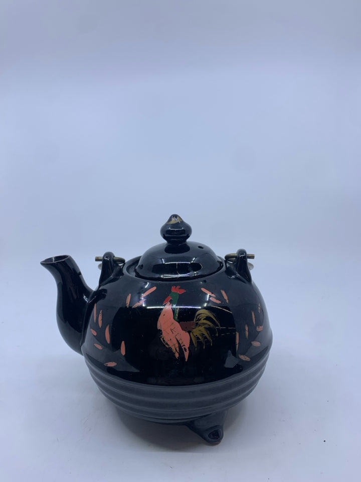 VTG BLACK ROOSTER PAINTED TEAPOT.