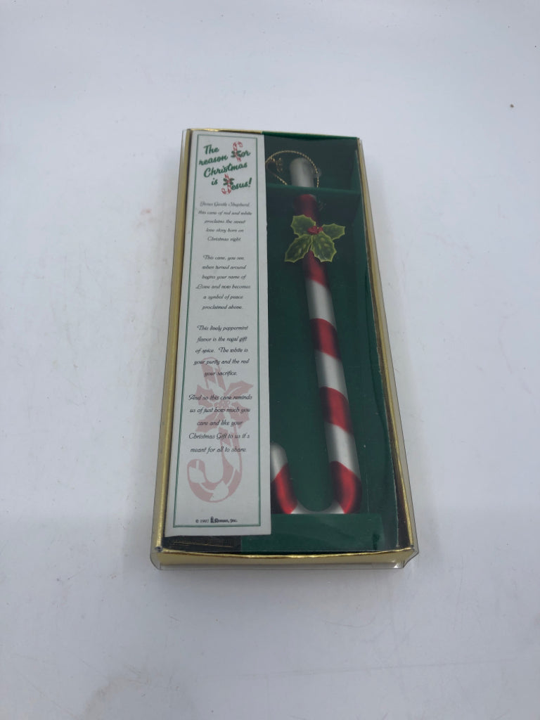 NIB GLASS CANDY CANE ORNAMENT.