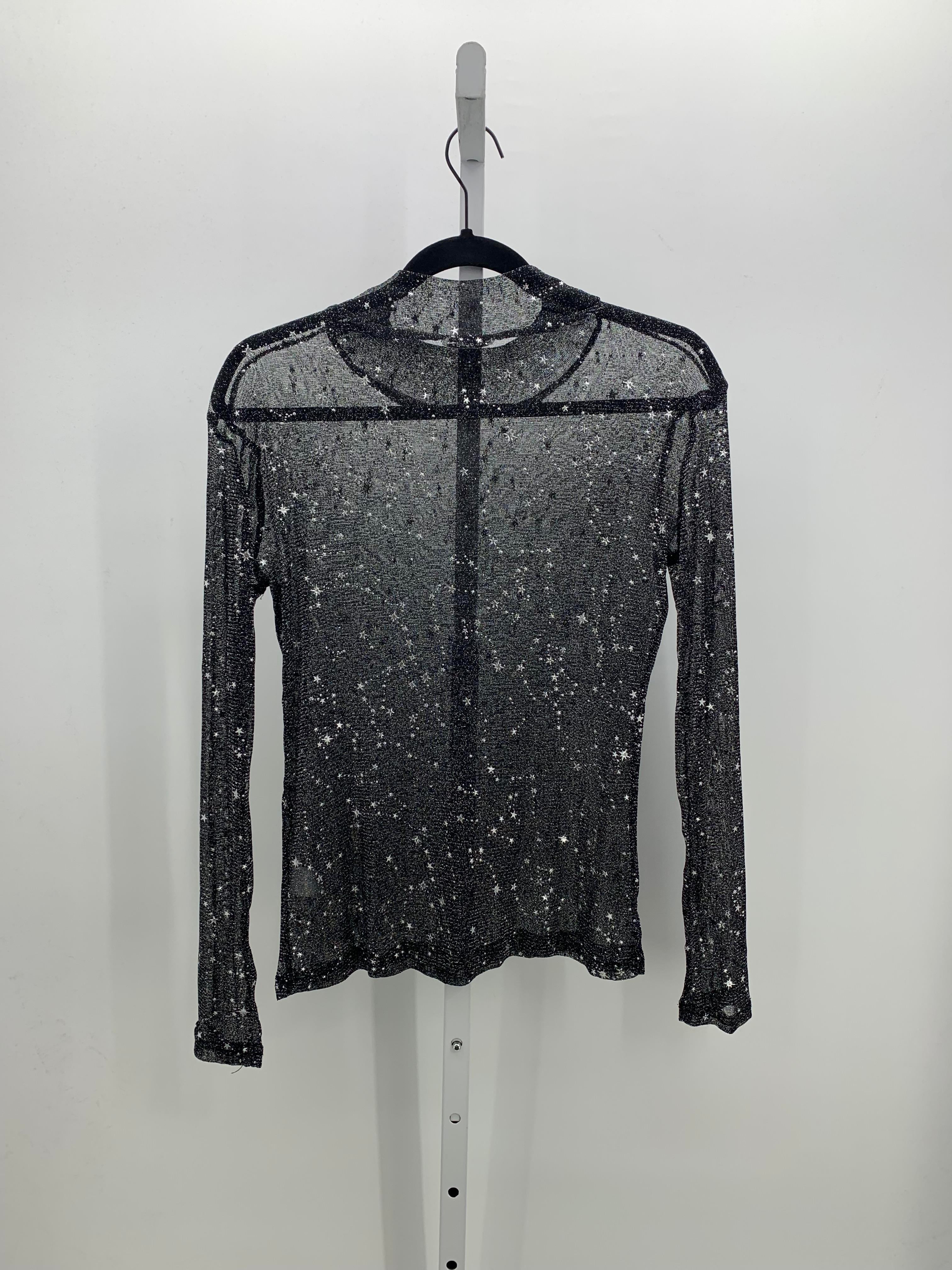 Size Medium Juniors Long Sleeve Shirt