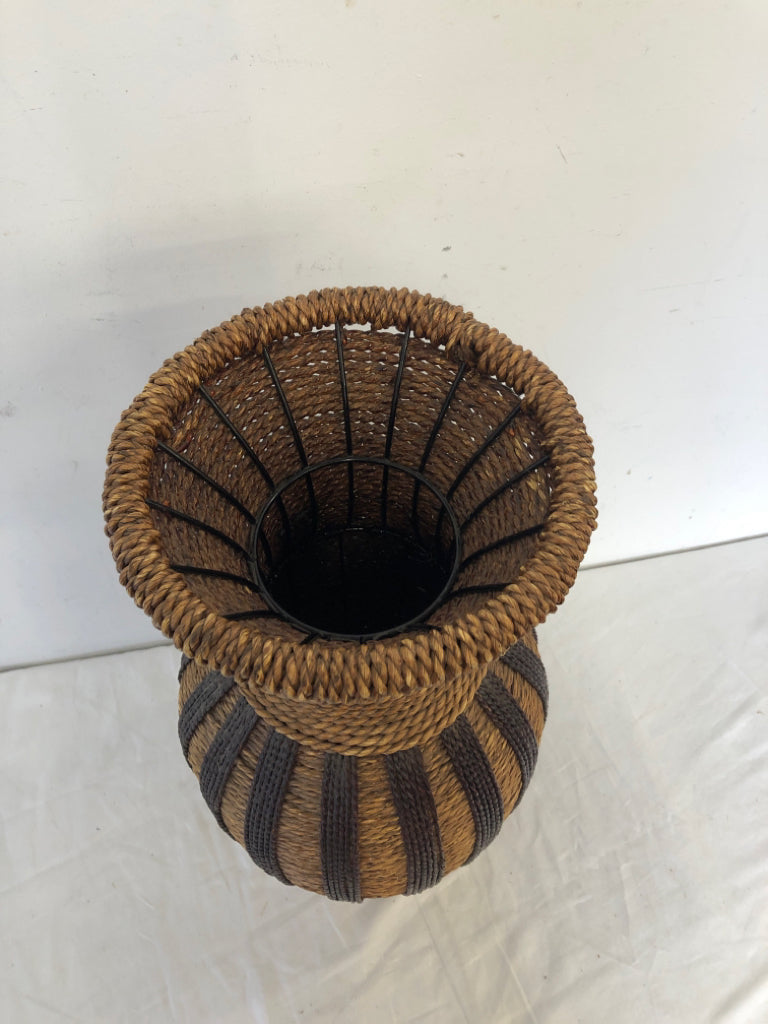 2 TONED FLARED WOVEN FLOOR VASE.