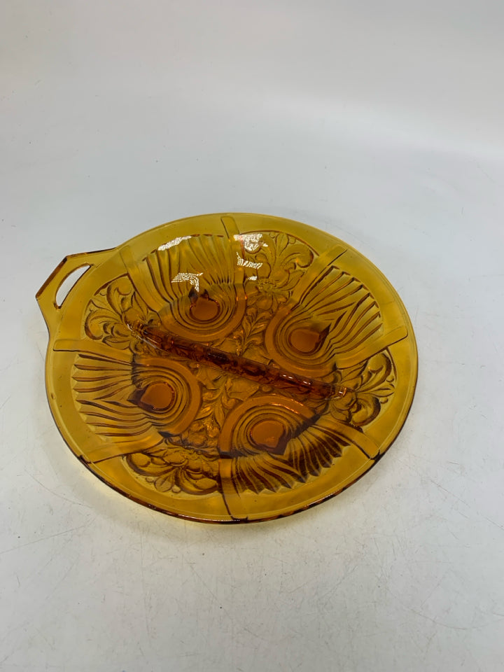 VTG SHALLOW FOOTED CANDY DISH W/ 1 HANDLE.