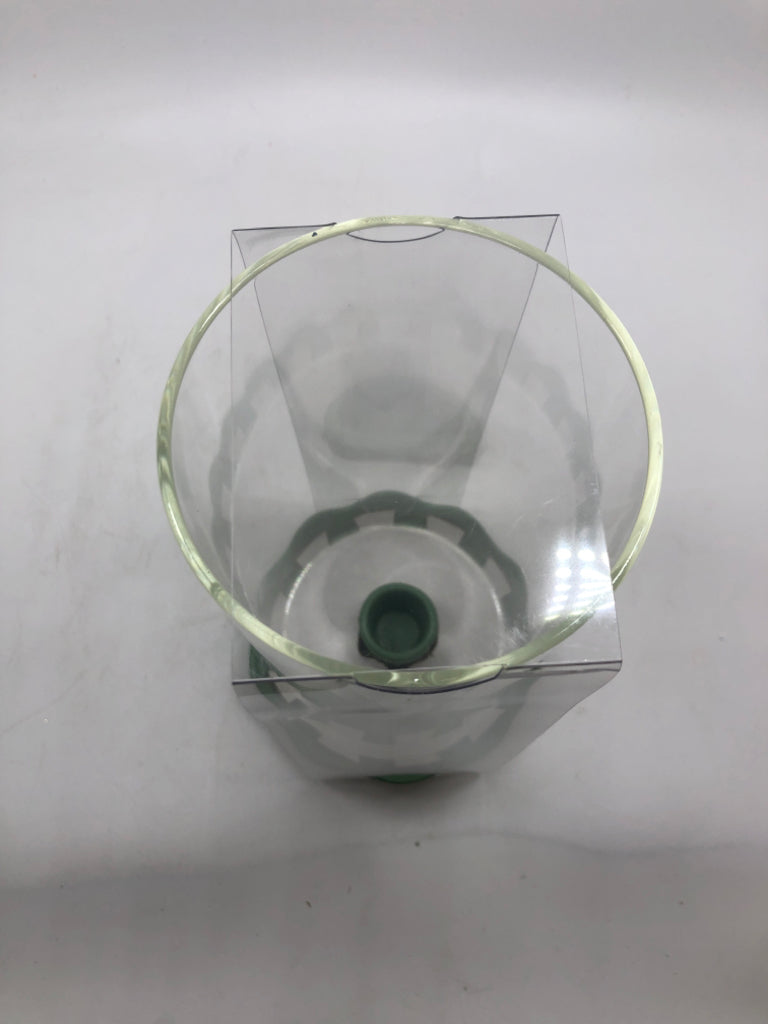 NIP SCALLOP CERAMIC HURRICANE TAPER CANDLE HOLDER.