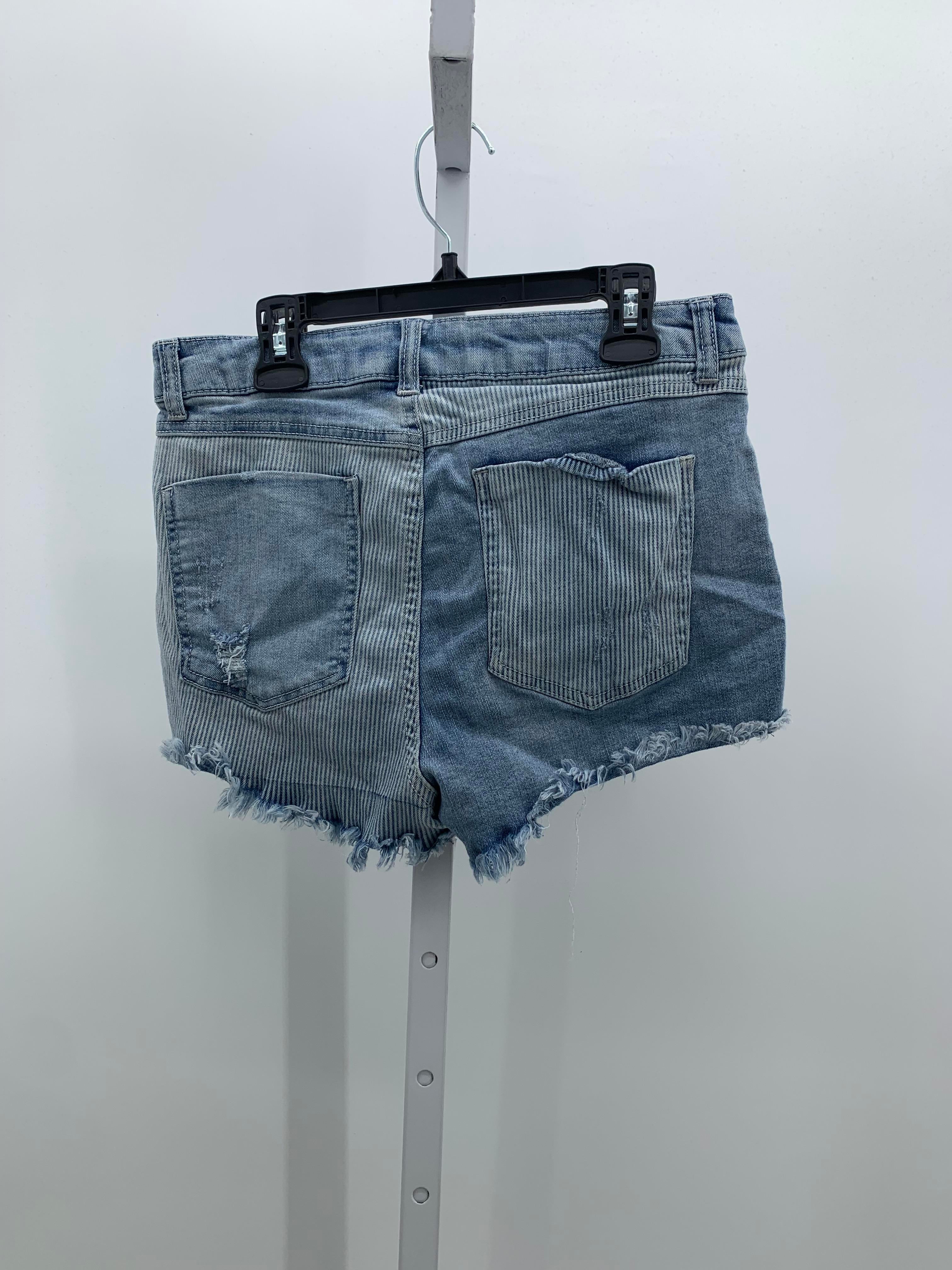 Size 7 Juniors Shorts