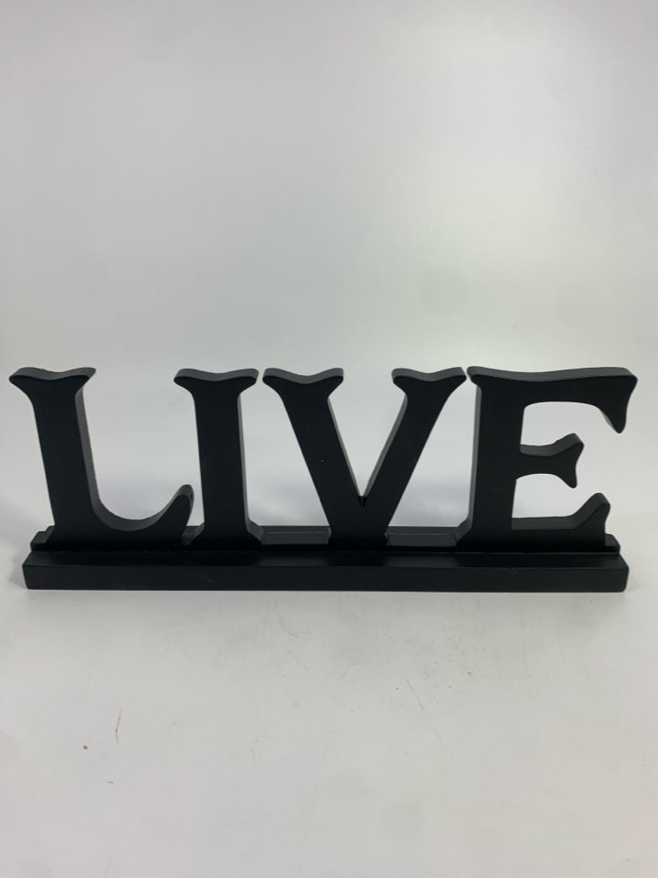 "LIVE" STANDING SIGN.